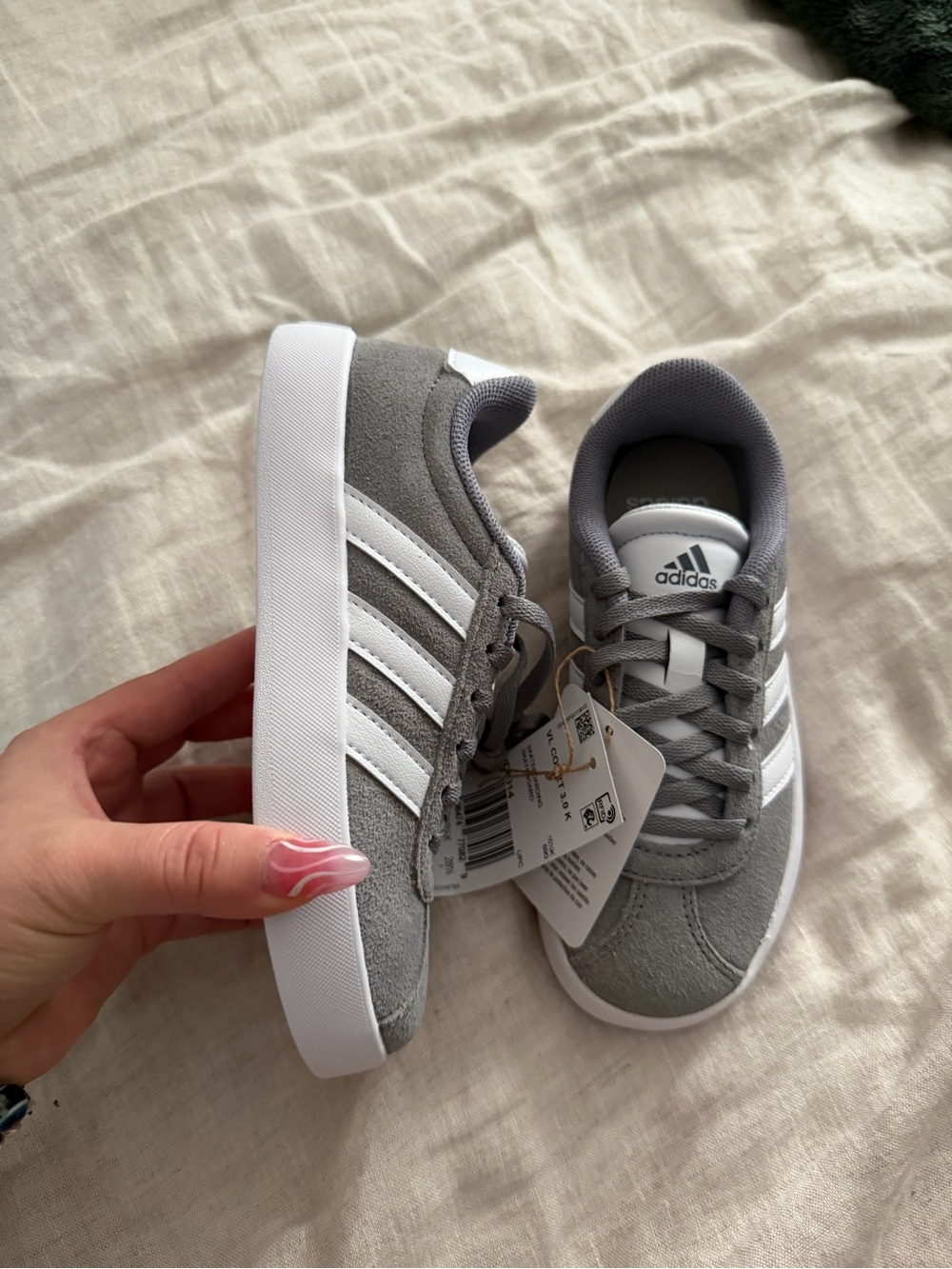 NEW Adidas Kids' VL Court 3.0 Gray & White Sneakers - Picture 3 of 7
